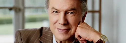 Adamo dans le Grand Studio de Mona FM