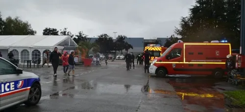 150 "Bikers" se bagarrent, à Tarbes ,au Salon American Saloon - Un...