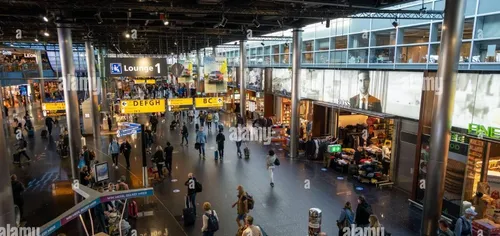 OMICRON 13 passagers positif au nouveau variant à l'aéroport  parmi...