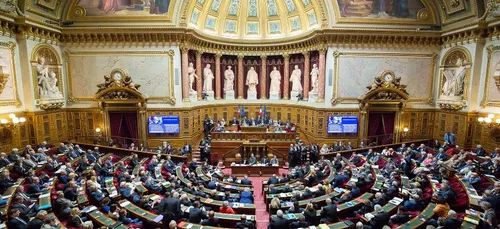 Le Sénat adopte le projet de loi sur le pass vaccinal mais...