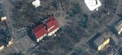 L'armée russe aurait bombardé un théâtre à Marioupol où se...