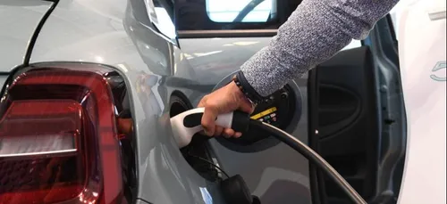 La vente de véhicules neufs thermiques interdite, à partir de 2035...