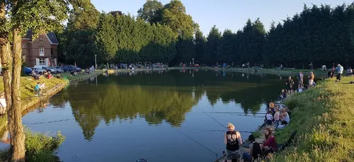 L' Etang du château à Berthen recrute   cuisinier/cuisinière