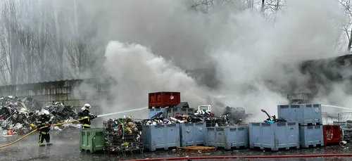 Un incendie impressionnant hier, à Marquette lez Lille