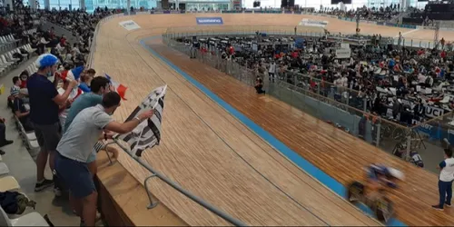 JO : Plusieurs délégations étrangères s'entraînent aujourd'hui dans...