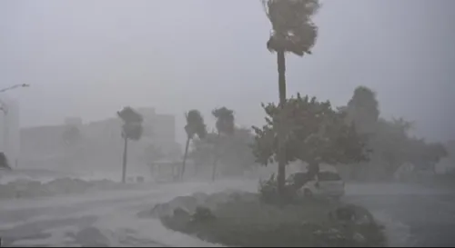 La Floride balayée par l'ouragan Milton, depuis cette nuit
