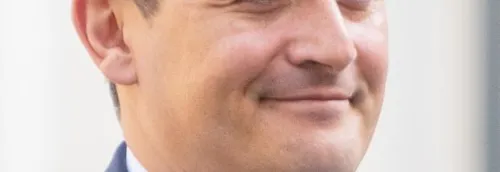 Accusation de viol contre Gérald Darmanin : La Cour d'Appel de...