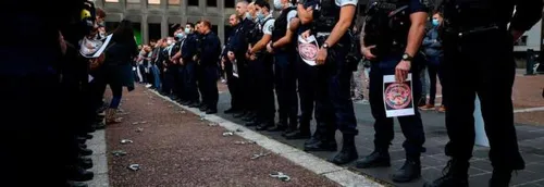 Le soutien d'Emmanuel Macron aux forces de l'ordre