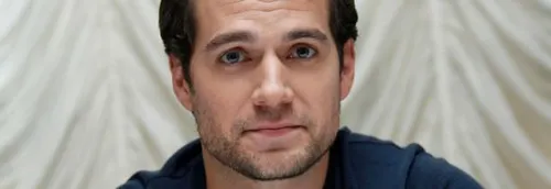 Une intelligence artificielle choisit Henry Cavill pour devenir le...