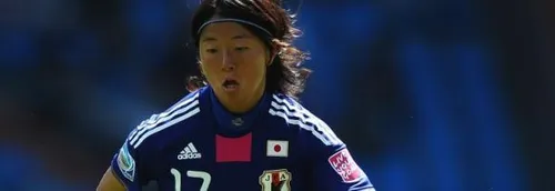 Première historique : une championne japonaise de football est...