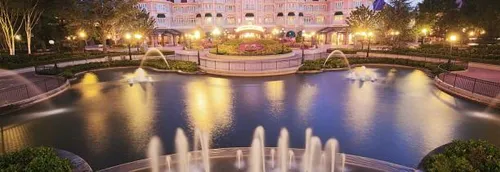 Disneyland Paris ferme ses portes jusqu'en février