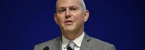 Covid-19 : Jérôme Salomon fera un point sur la situation, ce soir,...