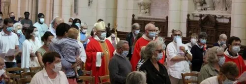 Les lieux de culte pourraient rouvrir le 1er décembre