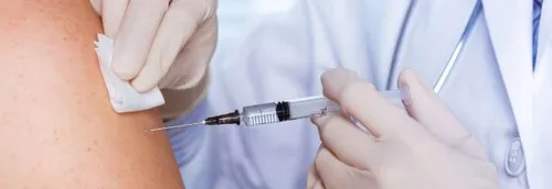 La vaccination pourrait commencer ce mois-ci