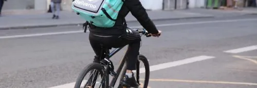 Le livreur Deliveroo, qui ne voulait pas "livrer aux juifs", écope...
