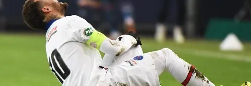 Neymar, blessé face à Caen en Coupe de France, manquera le match...