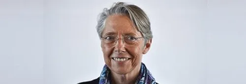 Covid-19 : Elisabeth Borne, la ministre du travail, hospitalisée
