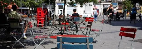 Les restaurants ayant une petite terrasse de quelques tables seront...