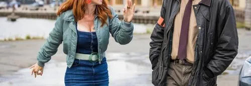 On recherche une petite fille rousse pour jouer Audrey Fleurot dans...