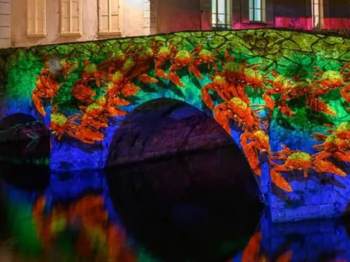 CHARTRES - Découvrez « Chartres en lumières » en canoë au fil de...