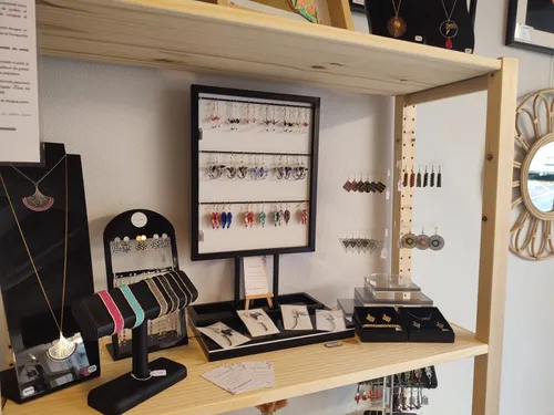 Une boutique de créateurs à l'Office de Tourisme à Epernon