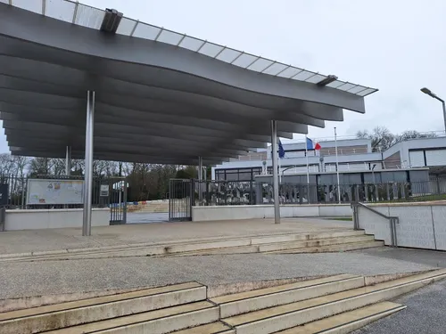 🔊Le collège Jean Racine de Maintenon en grève