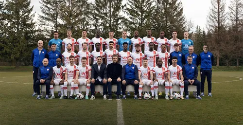 Le monde du football en deuil : Nicolas Holveck, président de...