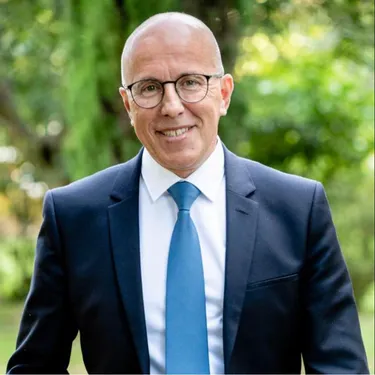 Élections législatives 2024 : Eric Ciotti retire son soutien à un...
