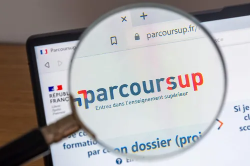 Parcoursup : Une visio pour aider les parents à comprendre la...