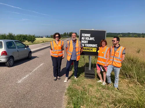 Sécurité routière : 10 panneaux pour tordre le cou aux clichés...