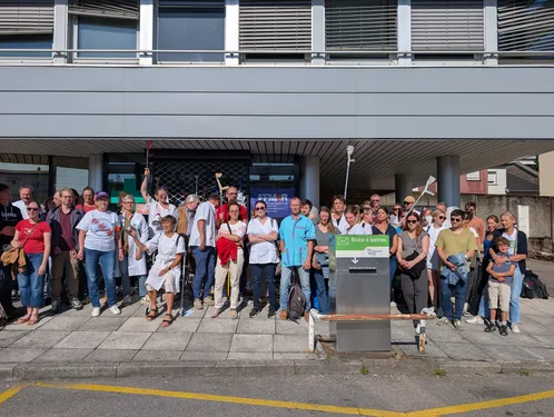 Kinés et pharmaciens en colère devant la CPAM 88