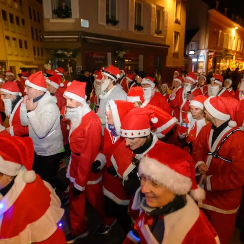 CHARTRES - Footing des Pères Noël